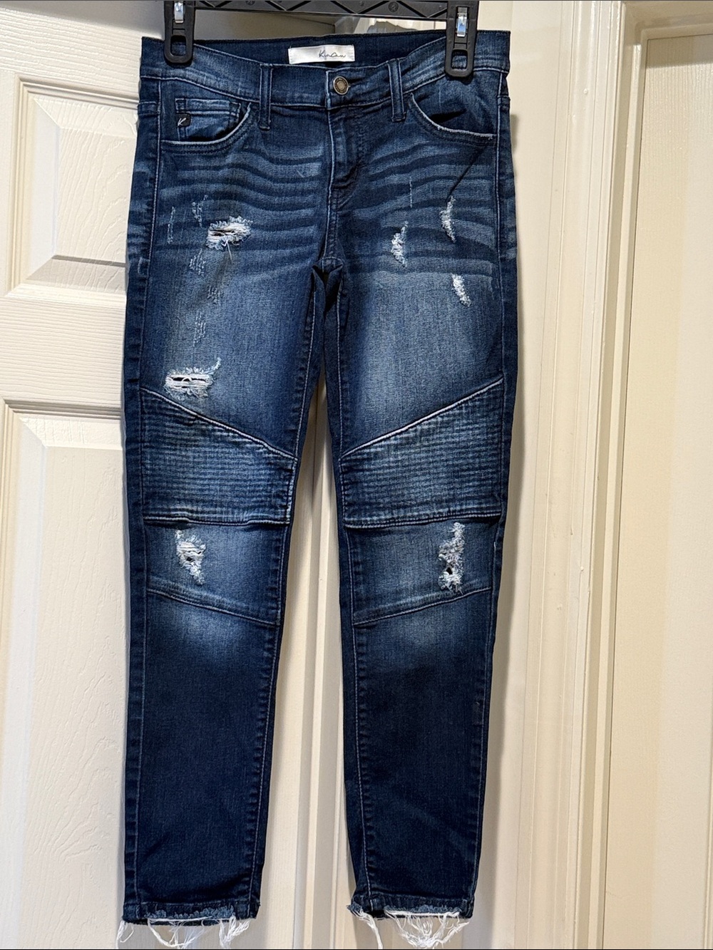 Y2k Curve Hugging Distressed Summer Skinny Jean Raw Hem Knee Detail Beach Fun 26